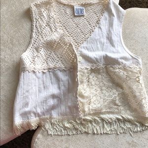 Vintage Festival Crochet Cut Out Panel Vest Fringe Ivory Crop Top NWOT